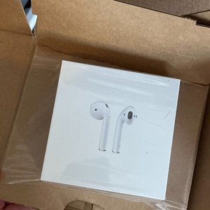Apple AirPods 2nd Generation with Charging Case - White Model A2032 A2031 A1602